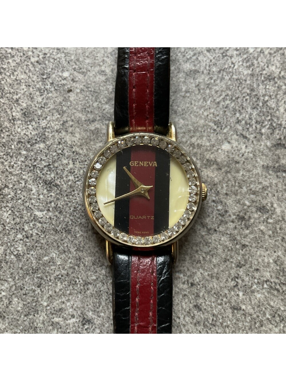 Vintage Geneva Women’s Watch 22mm Gold Tone Case With Leather Band B-A